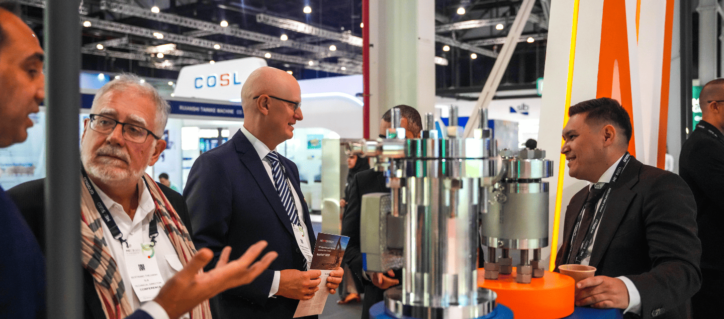 2 visitors meet at MEOS GEO 2023